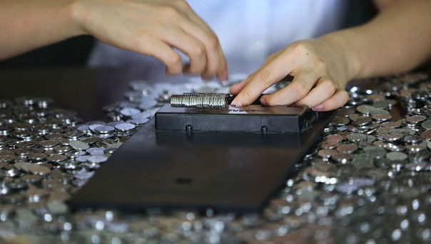 Накопила: Китаянка заплатила за новый Volkswagen Passat монетами в один юань