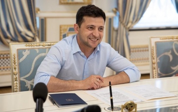 Зеленский обещает сделать Украину "базой для покорения мира"