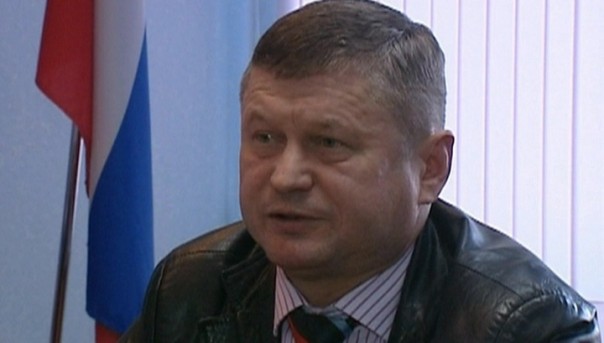 Партбилет на стол! Чиновник, напавший на журналиста, стал фигурантом уголовного дела и исключён из "Единой России"