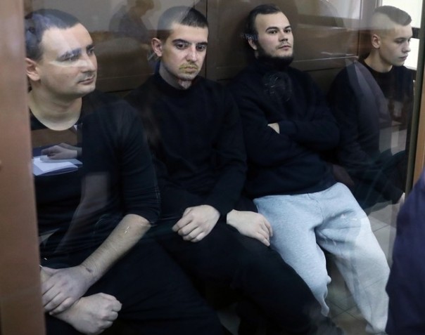 Суд оставил под арестом задержанных в Керченском проливе украинских моряков