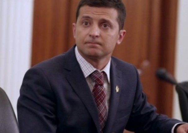 Зеленский ведет Украину к катастрофе, заявил депутат Рады