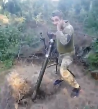 «Зеля, пошёл в ср#ку», — укрофашисты не подчиняются приказам и продолжают войну