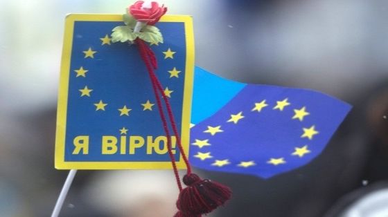 О романе ЕС и НАТО с Украиной