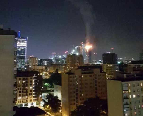 В Варшаве произошел пожар в небоскребе