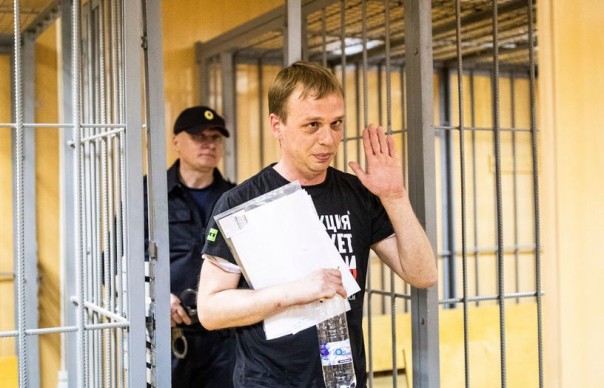 Почему Голунова отпустили, а людей продолжают звать на митинг?