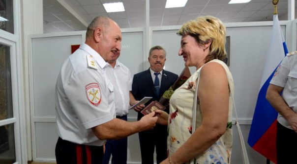 Паспорт РФ для жителей ДНР и ЛНР: получили — 64, на очереди – 1200