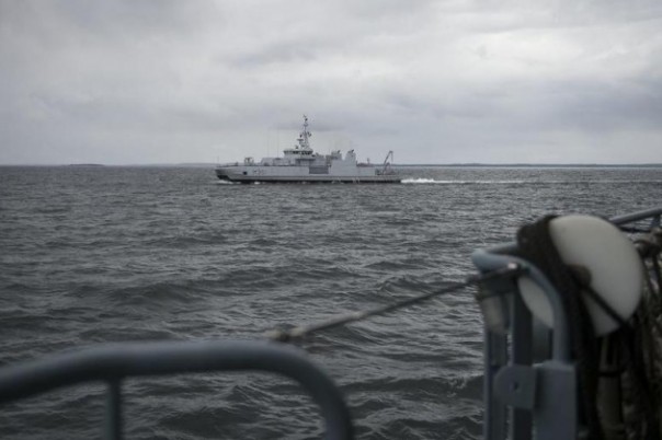 Военные корабли НАТО заблокировали российские корабли вблизи Калининградской области