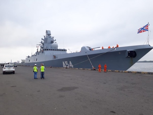 Отряд кораблей СФ во главе с фрегатом "Горшков" идёт к Панамскому каналу