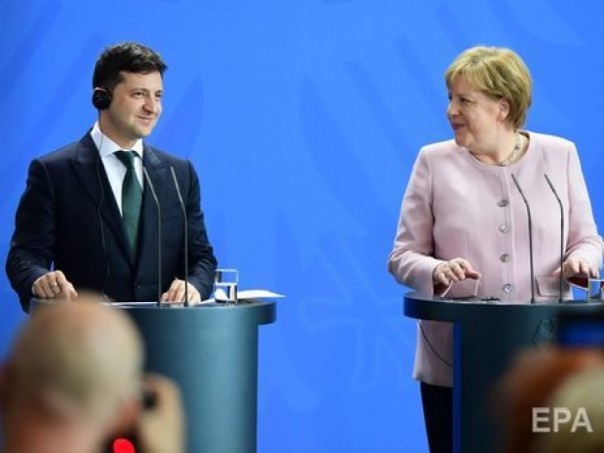 Меркель уверена в сохранении санкций против РФ до возвращения Крыма в Украину