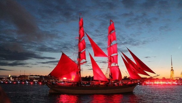Символом "Алых парусов" станет корабль "Россия"