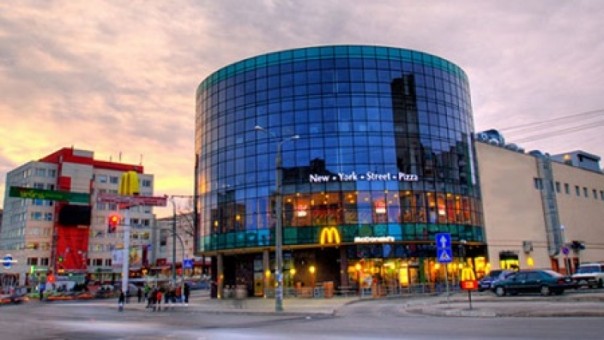 Гройсман подарил 19-летней дочери торговый комплекс