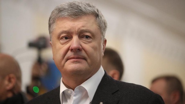 Порошенко заявил о первом шаге к признанию Крыма российским в Европе