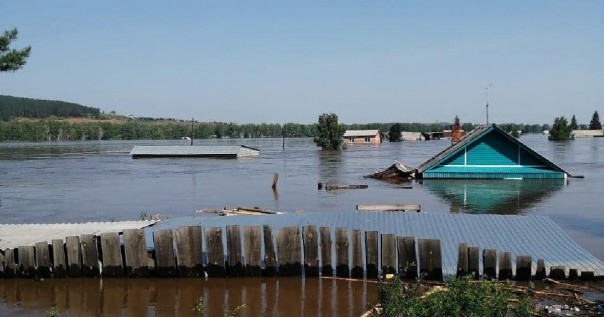 Более 1,7 тысячи жилых домов остаются подтопленными в Иркутской области