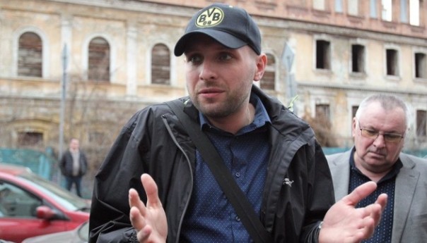 Парасюк признался, что бросал «коктейли Молотова» в «Беркут» и стрелял в русских