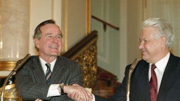 Украинский экс-дипломат рассказал, как Украина сохранила Крым из-за Ельцина