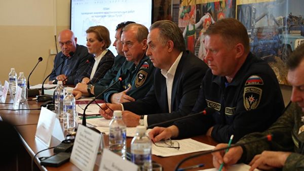 «Спасал свой дом, а не людей»: Мутко потребовал снять главу Нижнеудинска