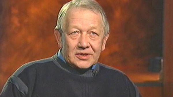 Умер режиссер и исполнитель песни в "Офицерах" Владимир Златоустовский