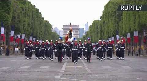 Парад в Париже в честь Дня взятия Бастилии | «Жёлтые жилеты» вышли на демонстрацию в Париже в День взятия Бастилии — LIVE