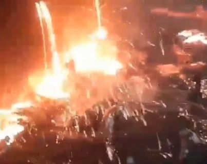 ЧП на мариупольском заводе "Азовсталь": 2000 тонн чугуна вылилось прямо в цех
