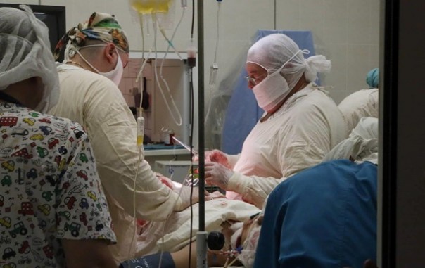 На Днепропетровщине на детской площадке прогремел взрыв: шестеро детей получили ранения, двое в тяжелом состоянии