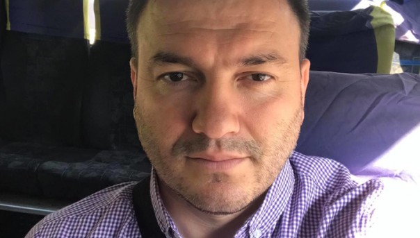 "Вел себя, как гопник": изгнанный Зеленским "разбойник" намерен судиться