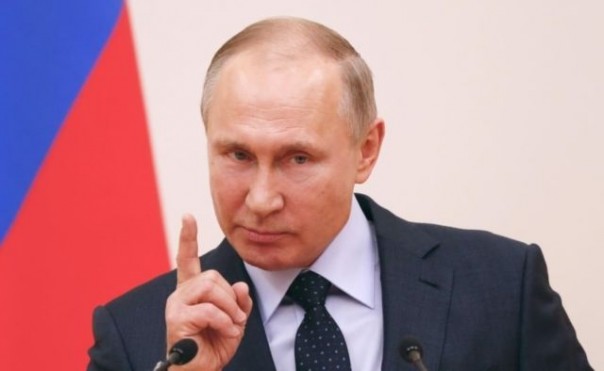Путин намерен переизбраться премьером с "расширенными конституционными полномочиями"