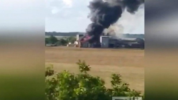 Горят емкости с маслом: под Краснодаром пожар охватил 1 200 квадратов