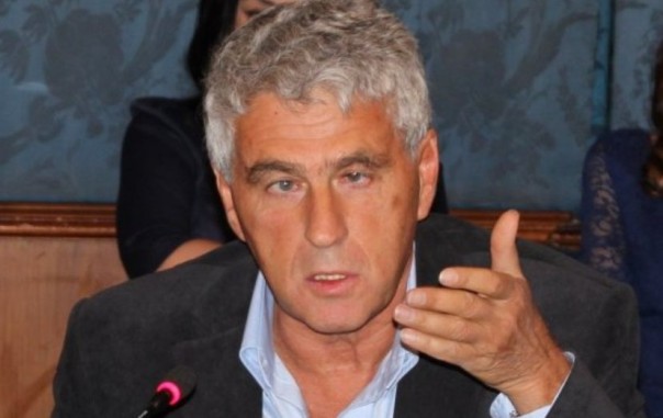 Либерал Гозман призвал оппозицию к топору