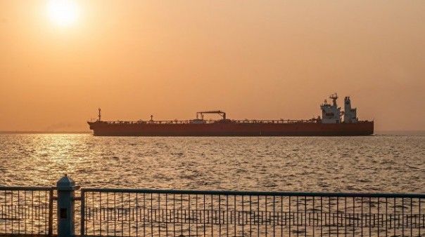 Лояльность в обмен на бедность. Киев купил первую партию сланцевой нефти из США