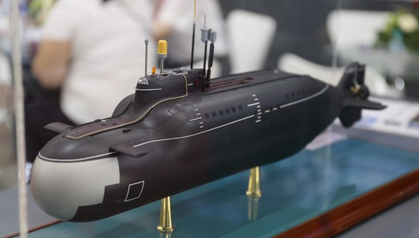 В Петербурге показали обновленную подлодку специального назначения "Пиранья"