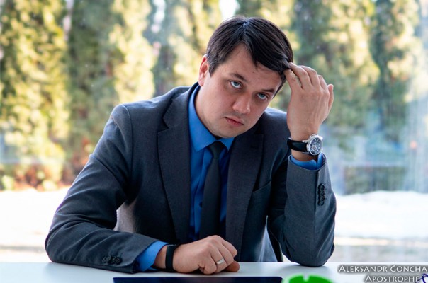 Глава партии «Слуга народа»: русский язык на Донбассе не противоречит Конституции Украины