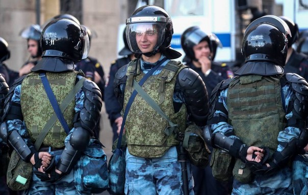 Идите в армию: сторонников Навального проверят на уклонение от службы в ВС РФ