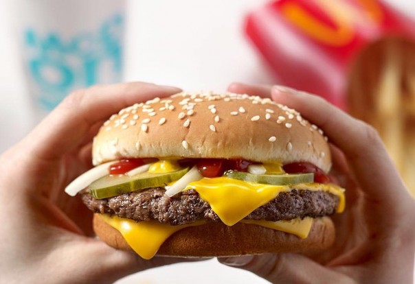 Журналистка из США посетила российский «Макдональдс» и испытала настоящий культурный шок