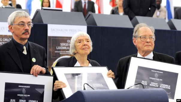 Фиг вам, а не премия: либеральные СМИ разочаровали даже Запад