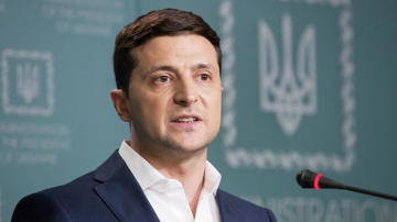 Зеленский вновь попросил Раду уволить Луценко и Климкина