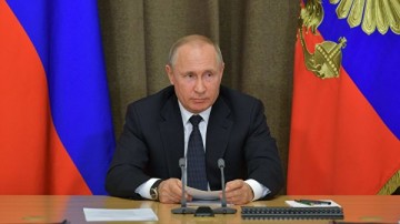 Путин освободил от должностей трех генералов
