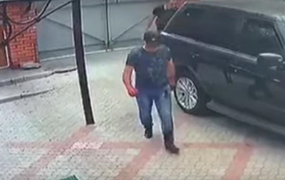 В Запорожье криминальному авторитету перерезали горло (Видео 18+)