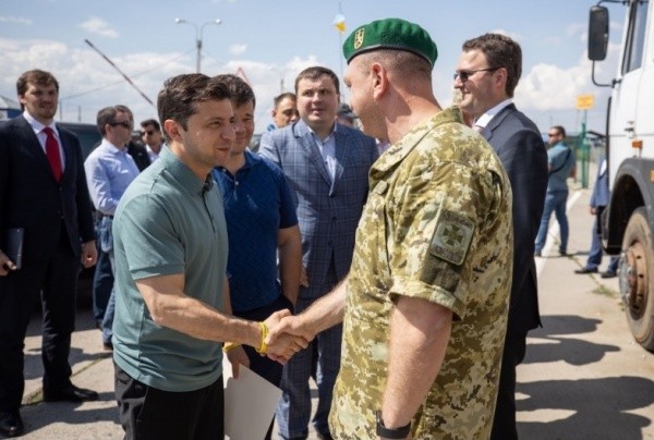 Шутник из КВН, хохмы и нацизм: куда идет Украина?