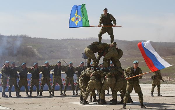 Российская команда выиграла конкурс «Десантный взвод» на АрМИ-2019