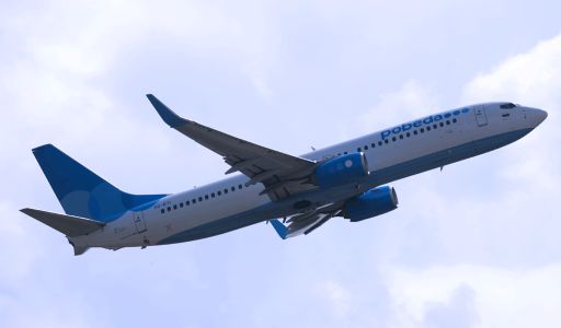 Самолёт "Победы" совершил жёсткую посадку на севере Армении