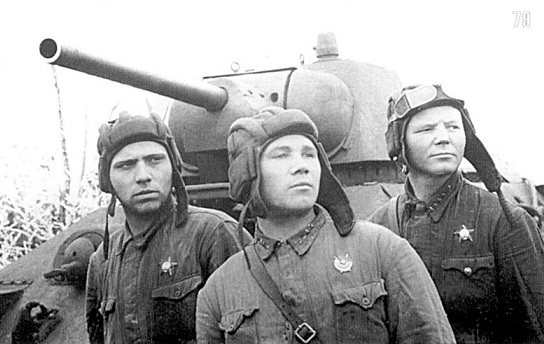 Про каких реальных бойцов написали песню «Три танкиста»