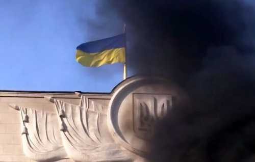 Украина остаётся полем политических битв