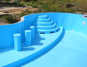 Преимущества и особенности установки полипропиленовых бассейнов