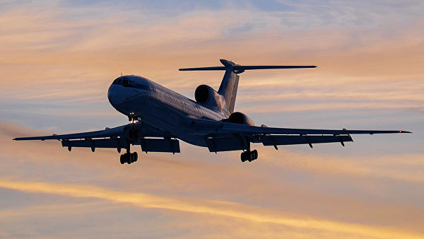 Летящий из Москвы в Екатеринбург самолет подал сигнал тревоги из-за угрозы взрыва