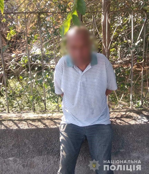 В Херсоне мужчина пришел на рынок с гранатой