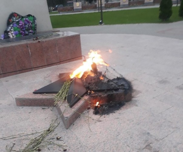 В Кирове надругались над могилой Неизвестного солдата