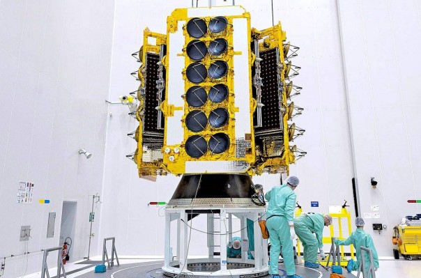 Россия заблокировала британский OneWeb, делая ставку на «Сферу»