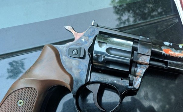 В Днепропетровске иностранец открыл стрельбу на территории детской спортшколы