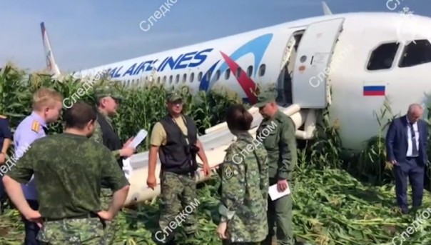 Песков: пилоты, которые спасли жизнь людям, будут представлены к наградам