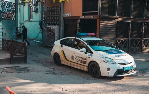 Драка девушек в Днепре попала на видео